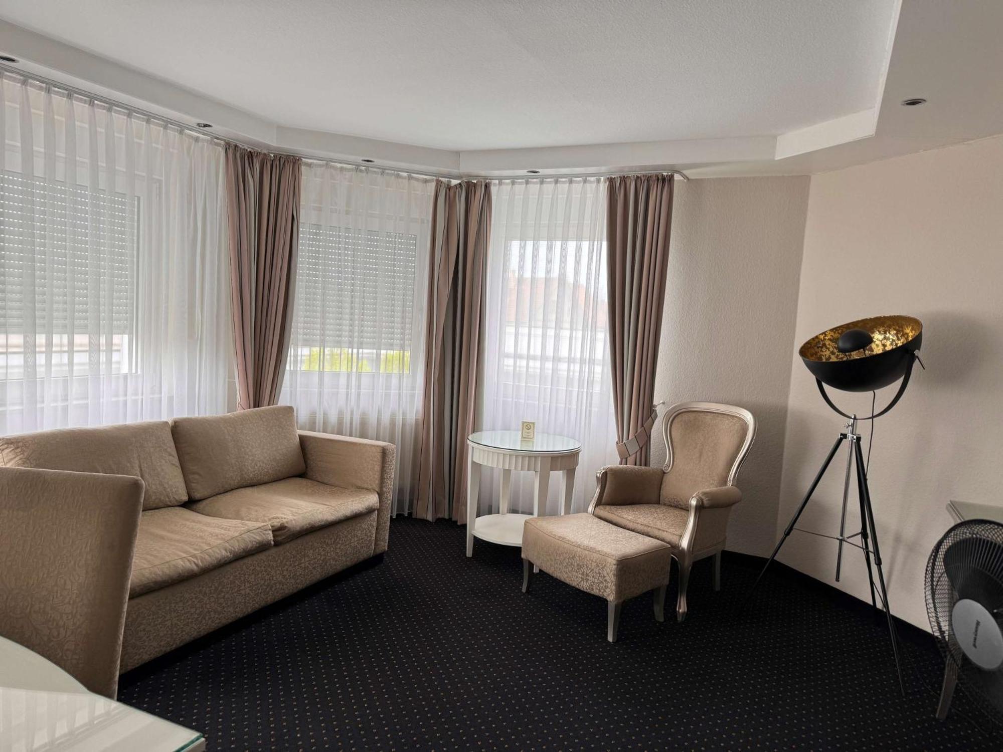 פיין Hotel & Restaurant Schoenau מראה חיצוני תמונה
