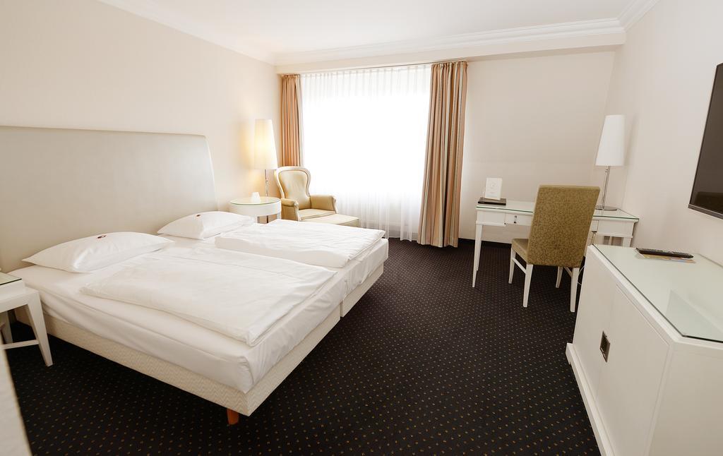 פיין Hotel & Restaurant Schoenau מראה חיצוני תמונה